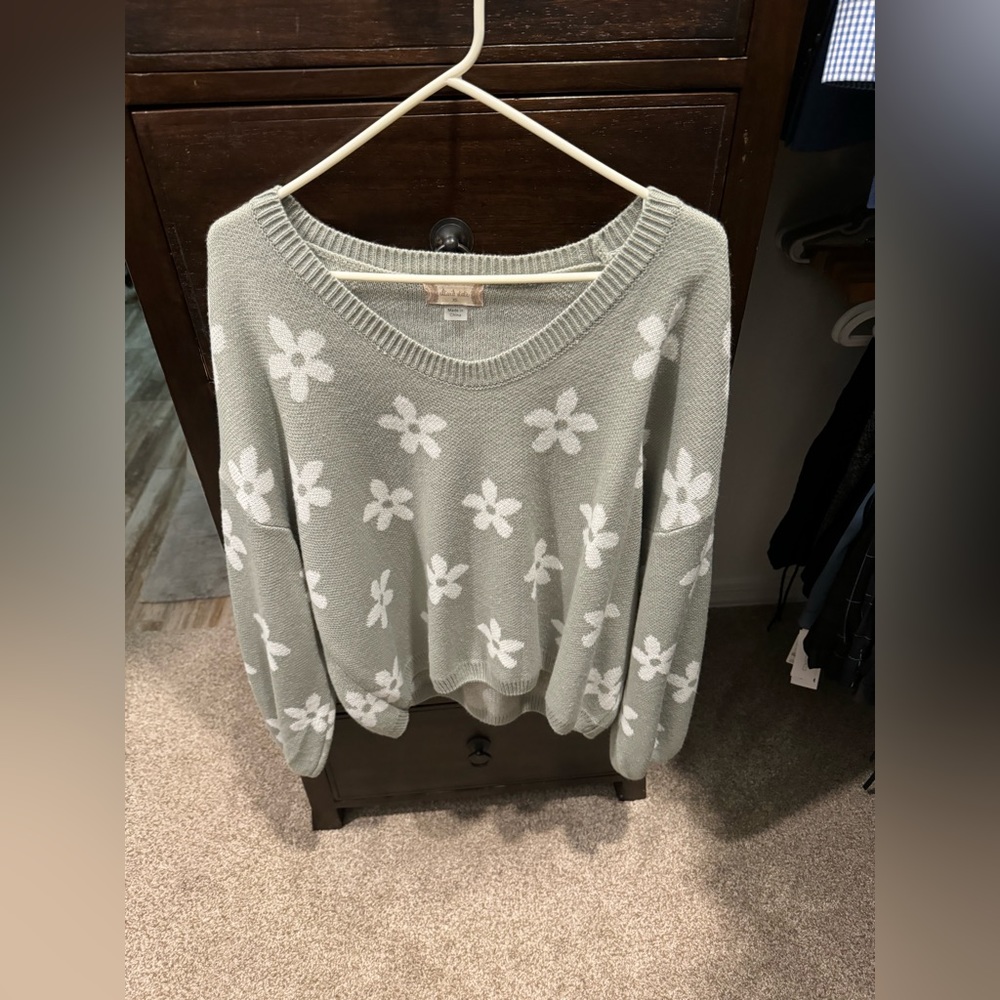 Over sized Altar’d State XS floral sweater.
